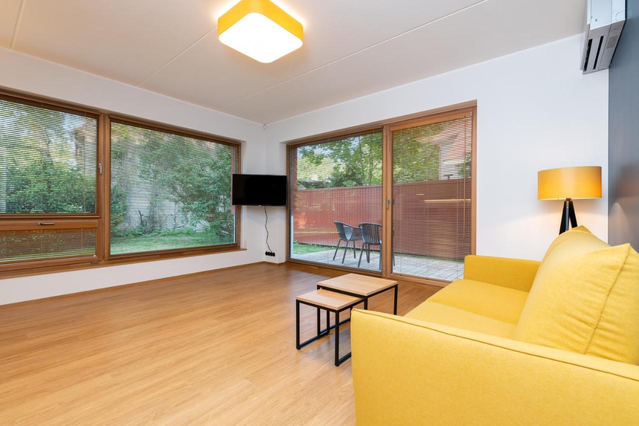 Huoneisto Self-check-in Spacious 1 Bedroom With Terrace And Free Parking Tallinna