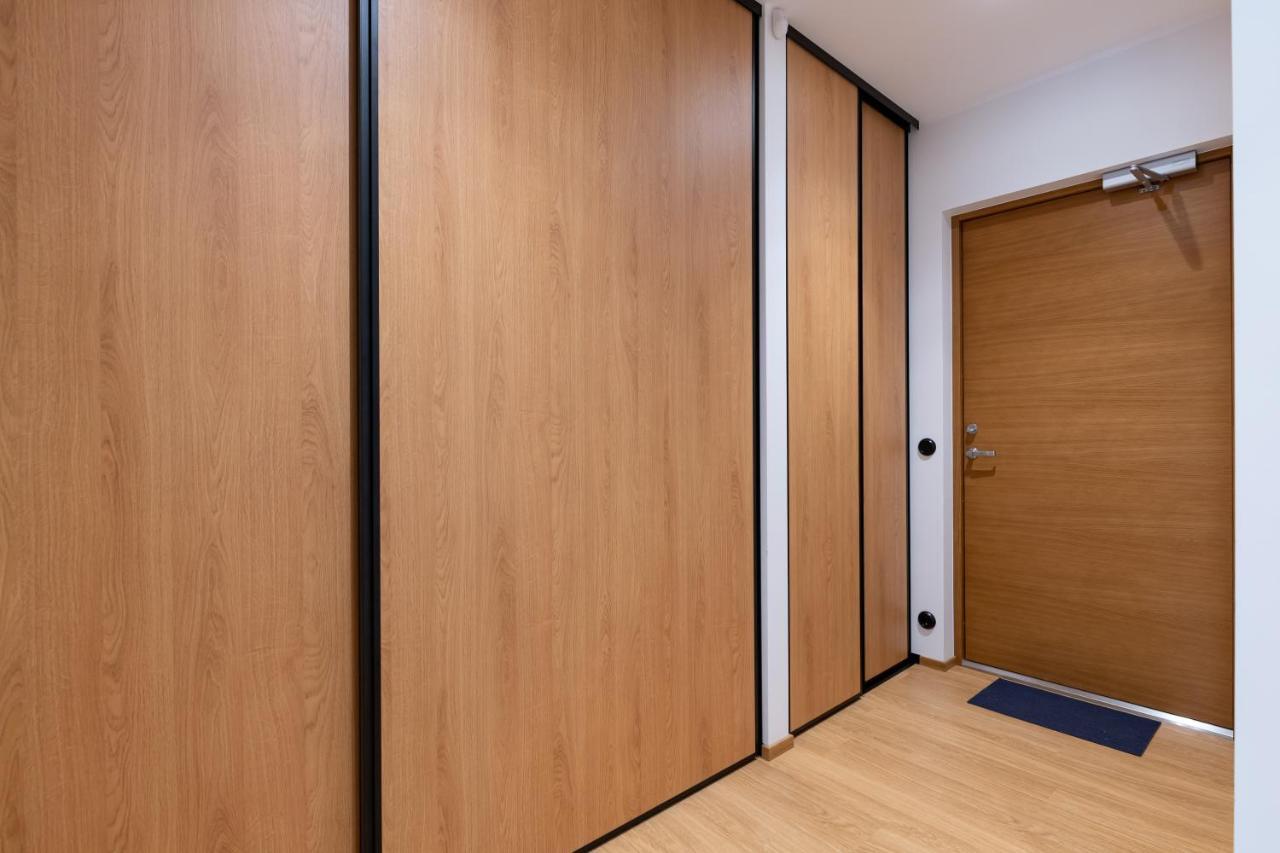 Self-check-in Spacious 1 Bedroom With Terrace And Free Parking Huoneisto Tallinna